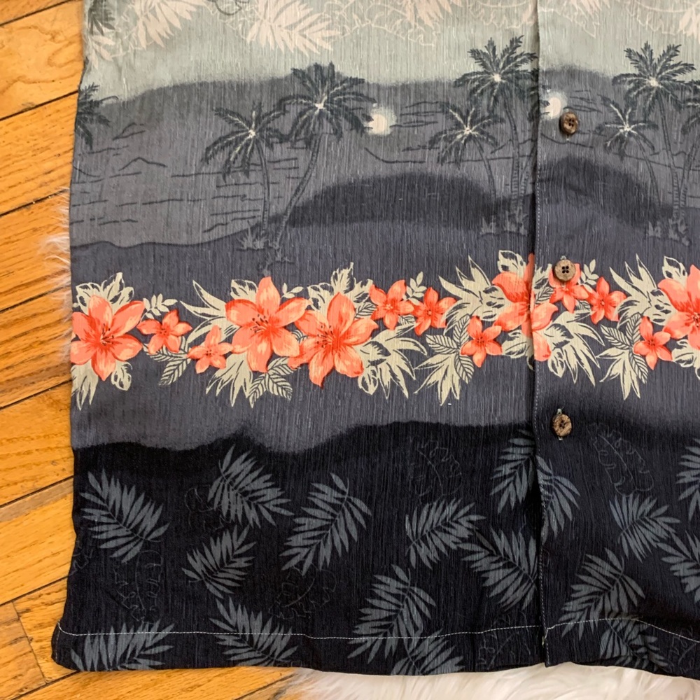 Havana Jack Cafe 100% Silk Hawaiian Button Shirt - Picture 4 of 8